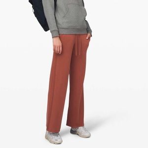Lululemon in the comfort zone pant